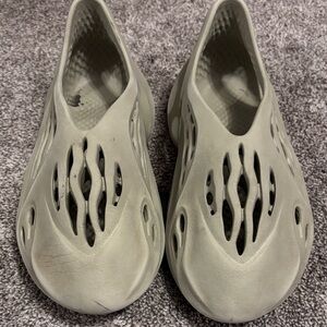 Yeezy Foameunners- “sand”